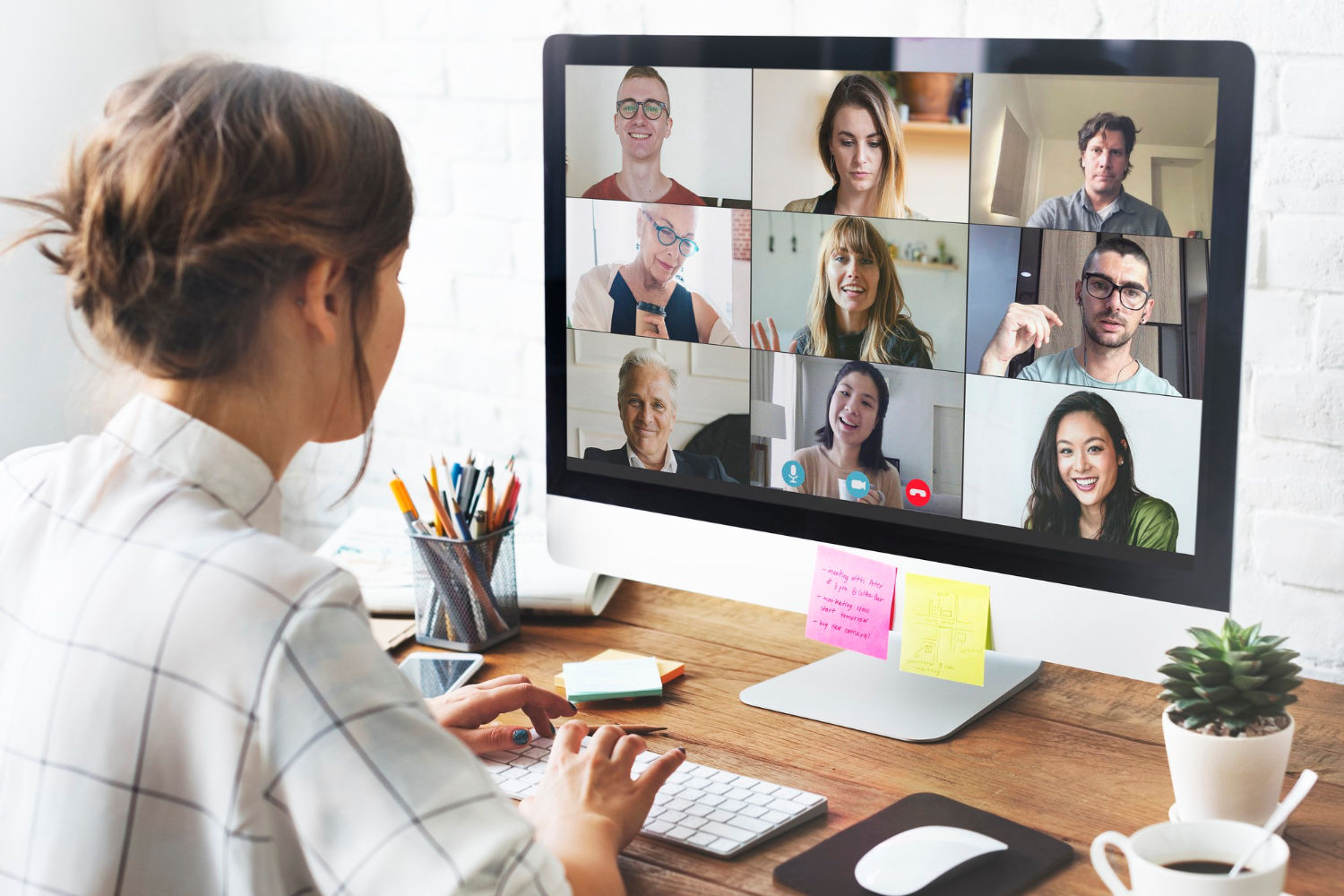 The Best Way to Organize Virtual Retreats or Offsite Events