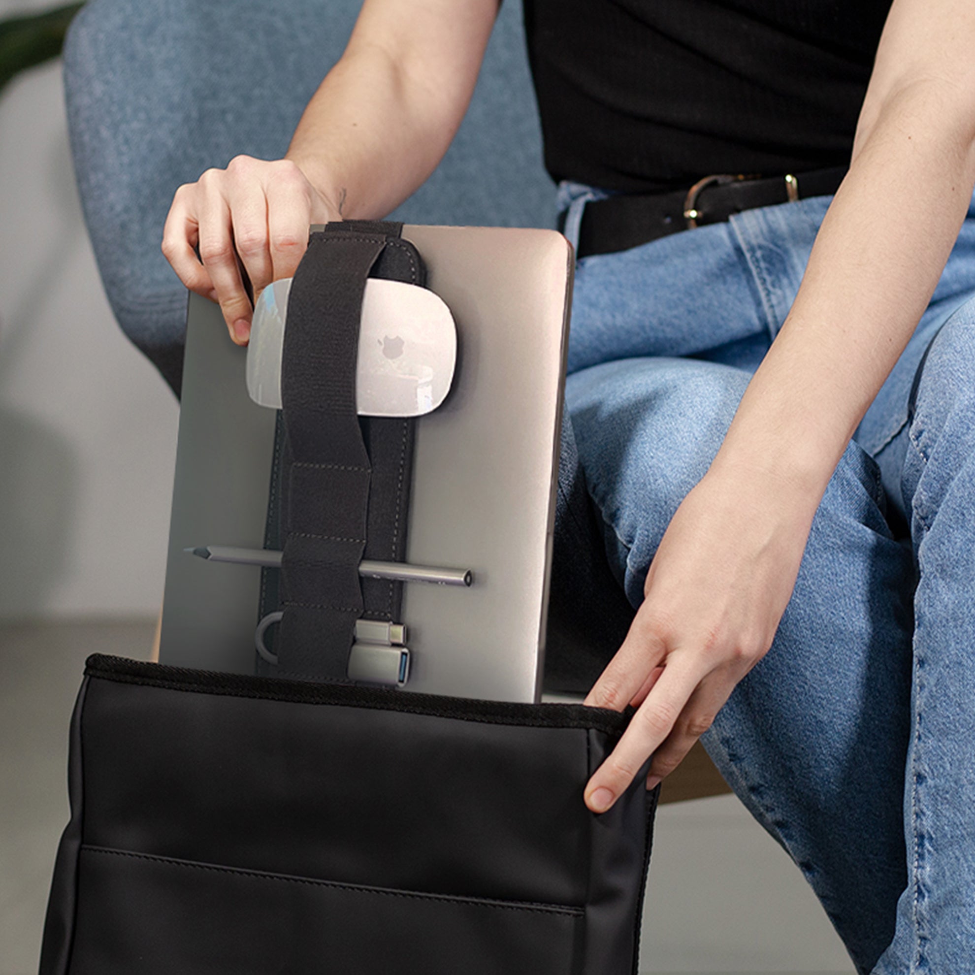 SLIM PRO - Tech organizer attachable to laptops & notebooks - Beblau Smart Organizers
